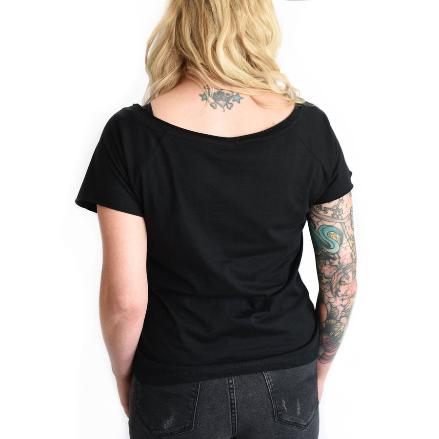 Ex-Voto Herz T-Shirt im Gothic Stil, alternativer und auffälliger Look, rebellisches Shirt mit Herz-Design für Damen von Pour la Rebelle