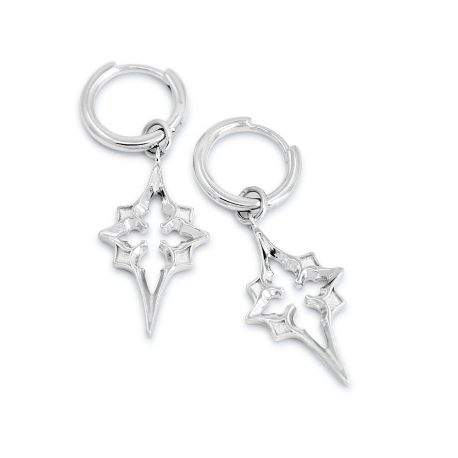 Gothic Kathedralen Stern Ohrringe aus 925 Silber, alternativer und mystischer Schmuck, detailreiche silberne Ohrringe mit Kathedralen-Stern-Design für Damen von Pour la Rebelle.
