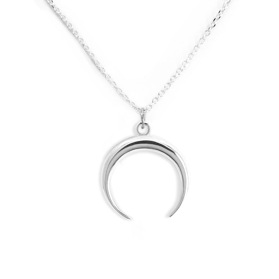 Halbmond Kette aus 925 Silber, alternativer und Gothic Schmuck, mystische Halskette mit Mond-Anhänger, einzigartiger Silberschmuck für Damen von Pour la Rebelle