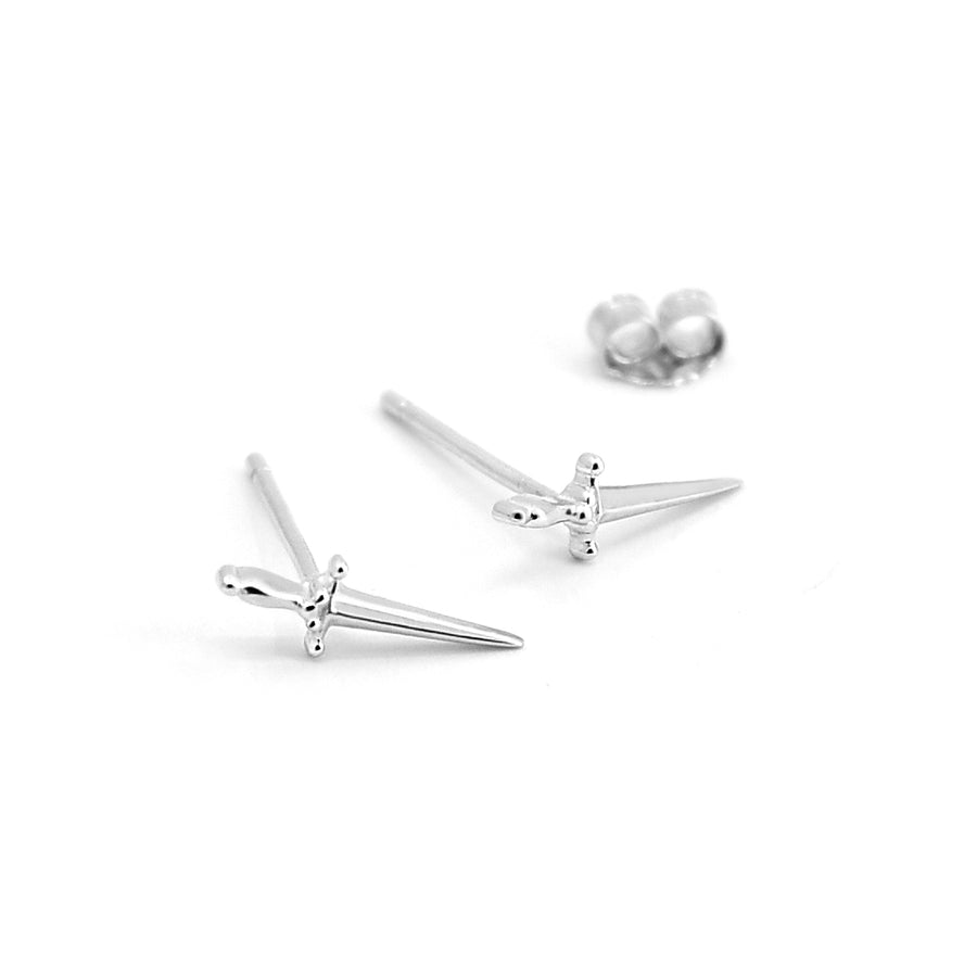 Schwert Ohrstecker aus 925 Silber, kleiner Dolch Ohrring, minimalistischer und alternativer Schmuck, Gothic Schmuck, Punk Stil Ohrringe von Pour la Rebelle