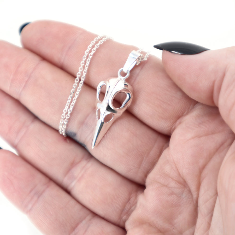 Große Vogelschädel Kette mit Anhänger aus 925 Silber, Gothic und alternativer Schmuck, mystische Statement Halskette für Damen von Pour la Rebelle