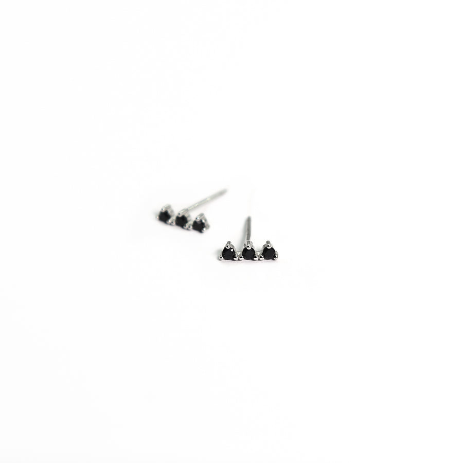 lange ohrstecker zirkonia schwarz, Schwarze Ohrringe silber 925, minimalistische ohrringe von Pour la Rebelle